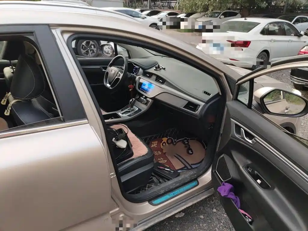 Geely Emgrand GS 2019 — фото 19