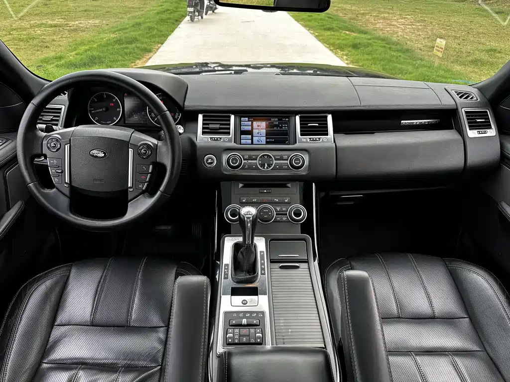 Land Rover Sport 2013 — фото 16