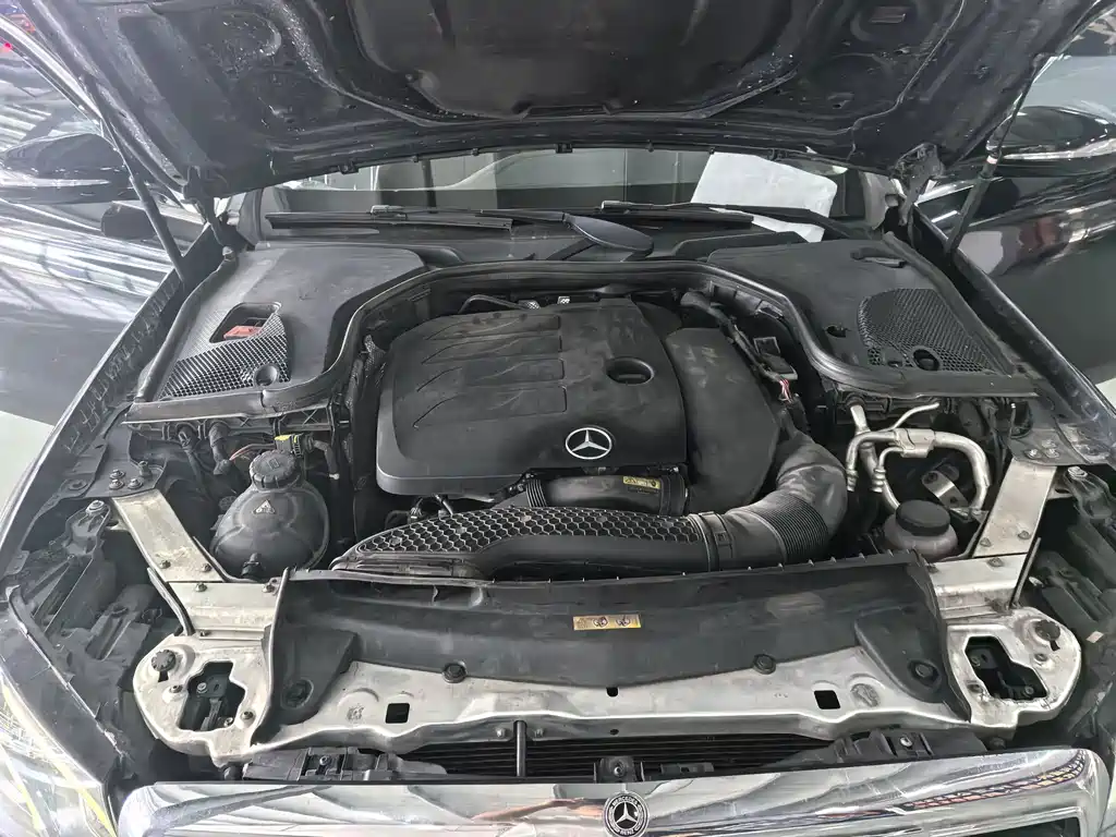 Mercedes-Benz E-Class 2019 — фото 12