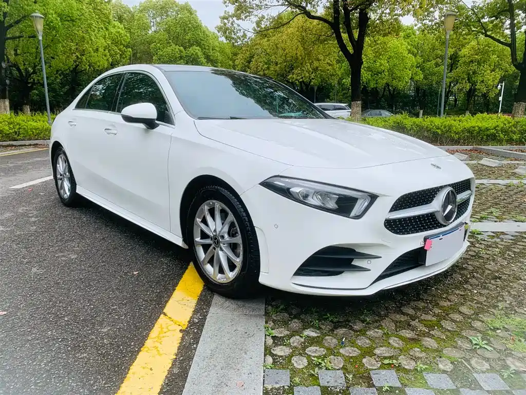 Mercedes-Benz A-Class 2020 — фото 4