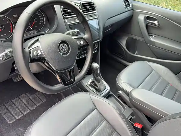 Volkswagen Polo 2016