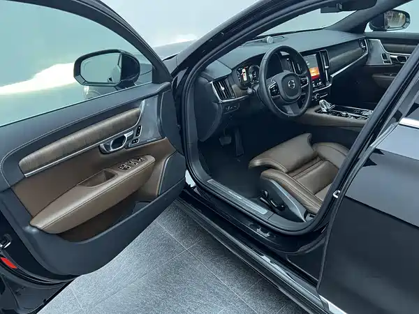 Volvo S90 PHEV 2021