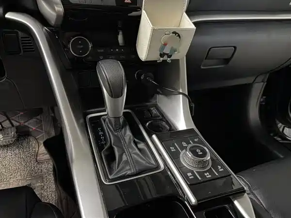 Mitsubishi Yige 2018