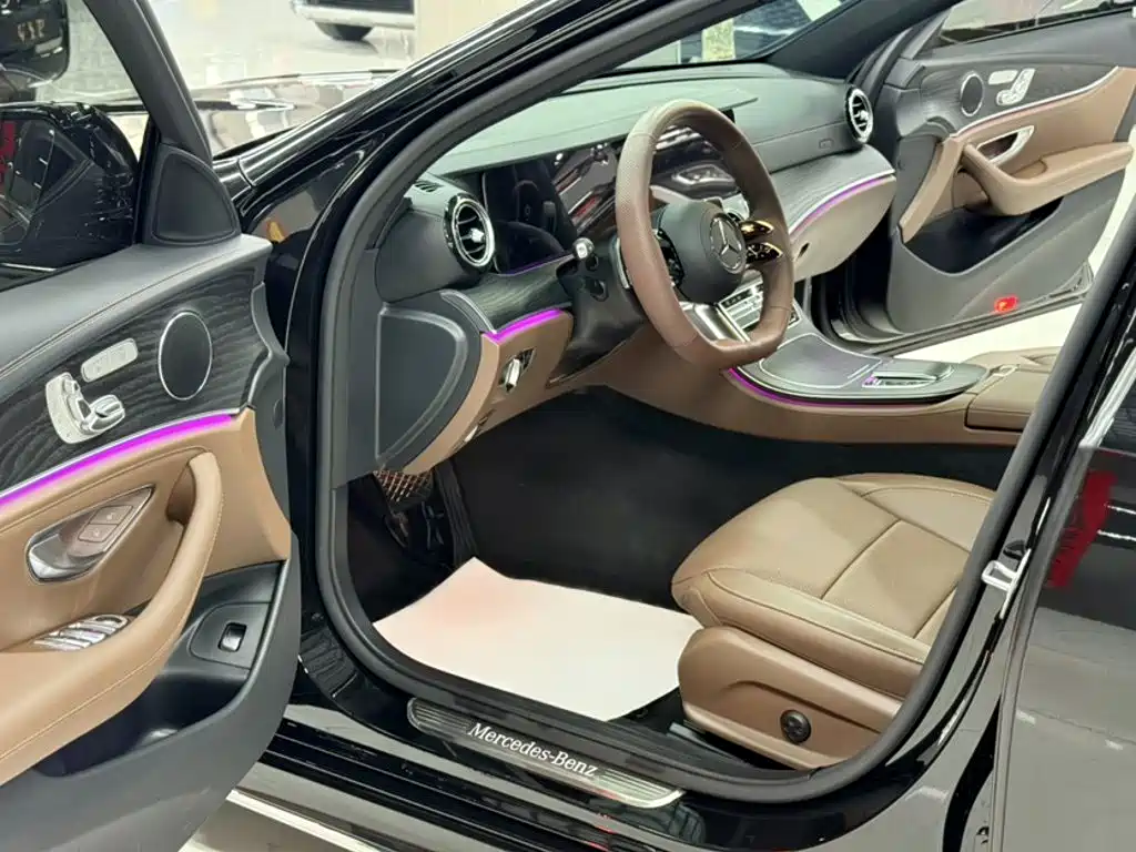 Mercedes-Benz E-Class 2023 — фото 14