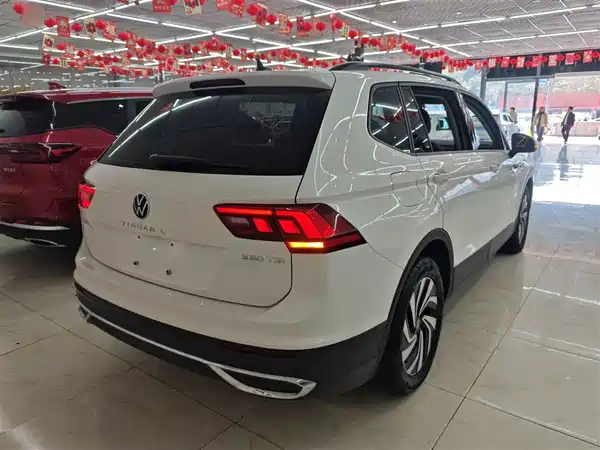 Volkswagen Tiguan L 2022