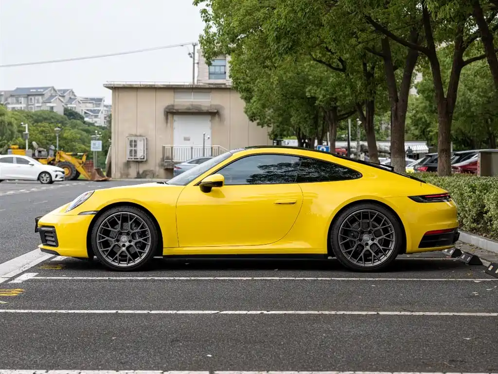 Porsche 911 2021
