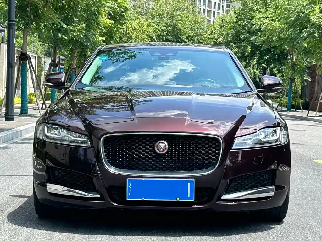Jaguar XFL 2018 — фото 2