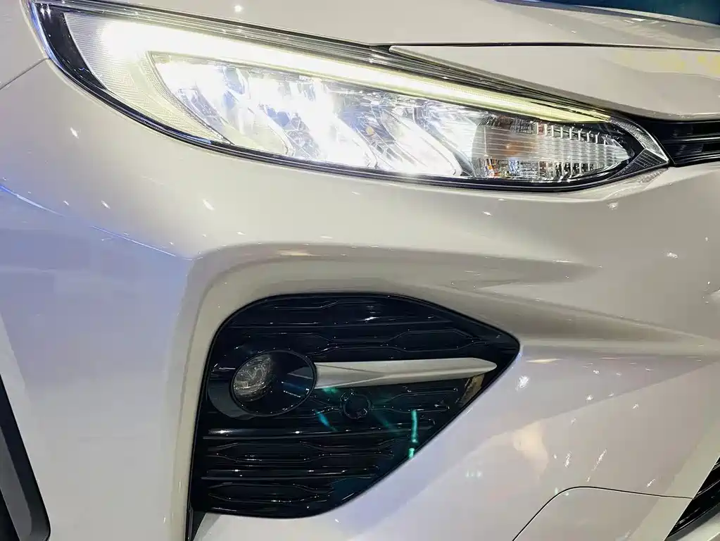 Toyota Wildlander 2021 — фото 12