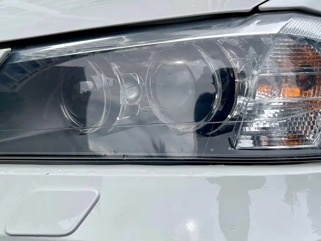 BMW X3 2012 — фото 10