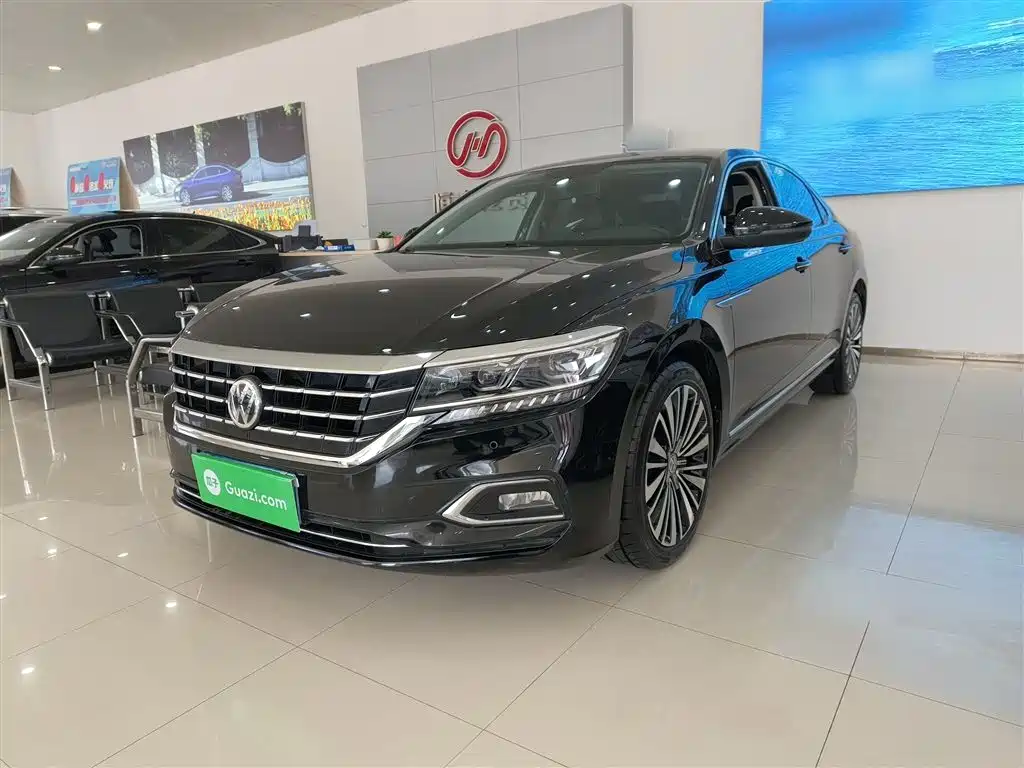 Volkswagen Passat 2019 — фото 1