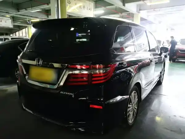 Honda Elysion 2016