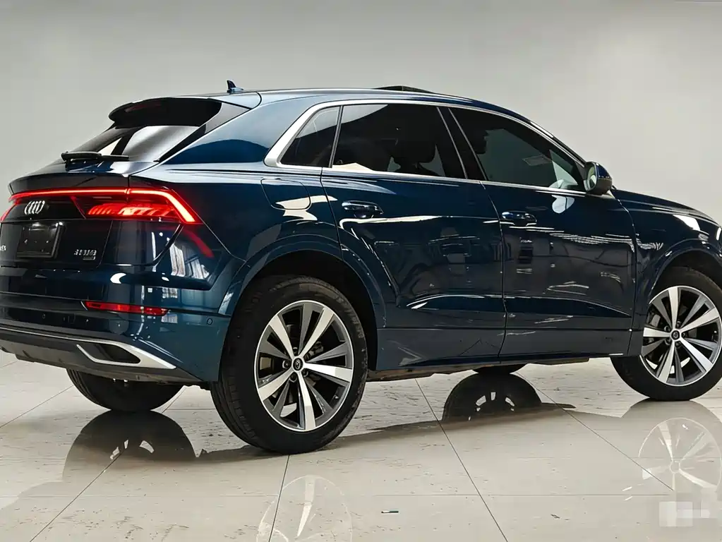 Audi Q8 2021 — фото 4