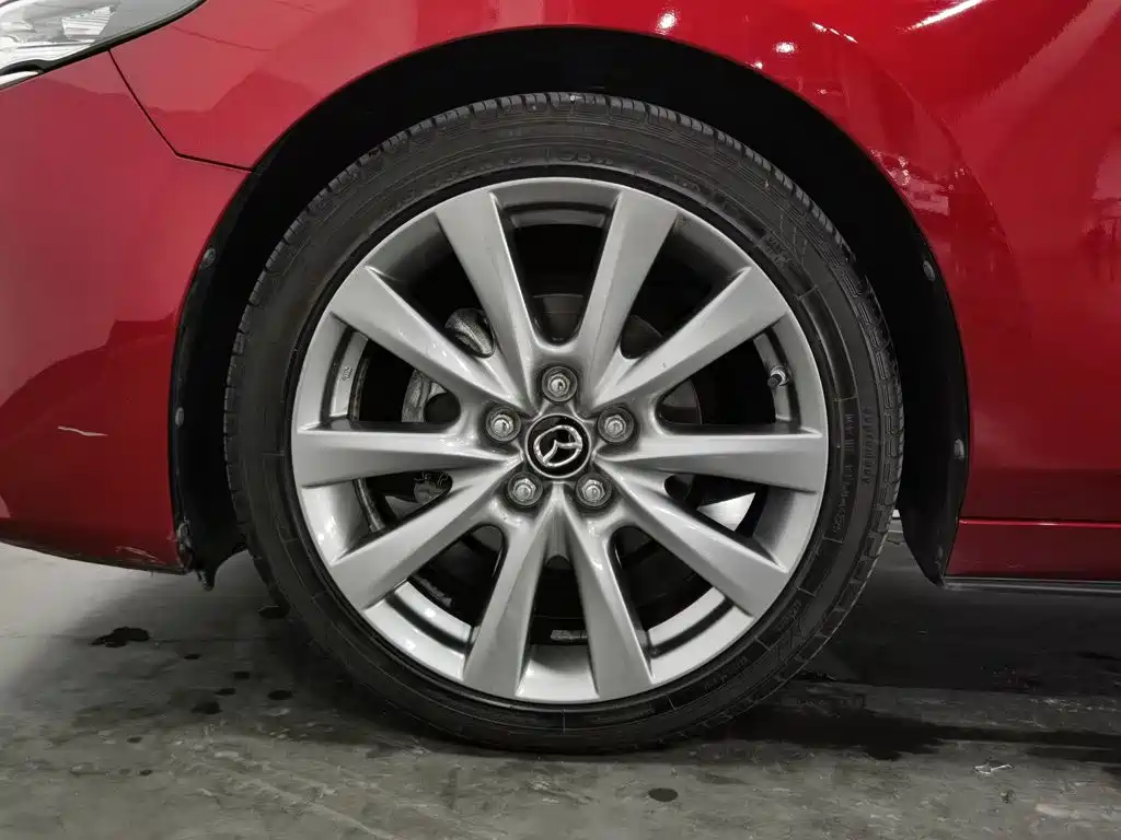 Mazda 3 Axela 2021 — фото 17
