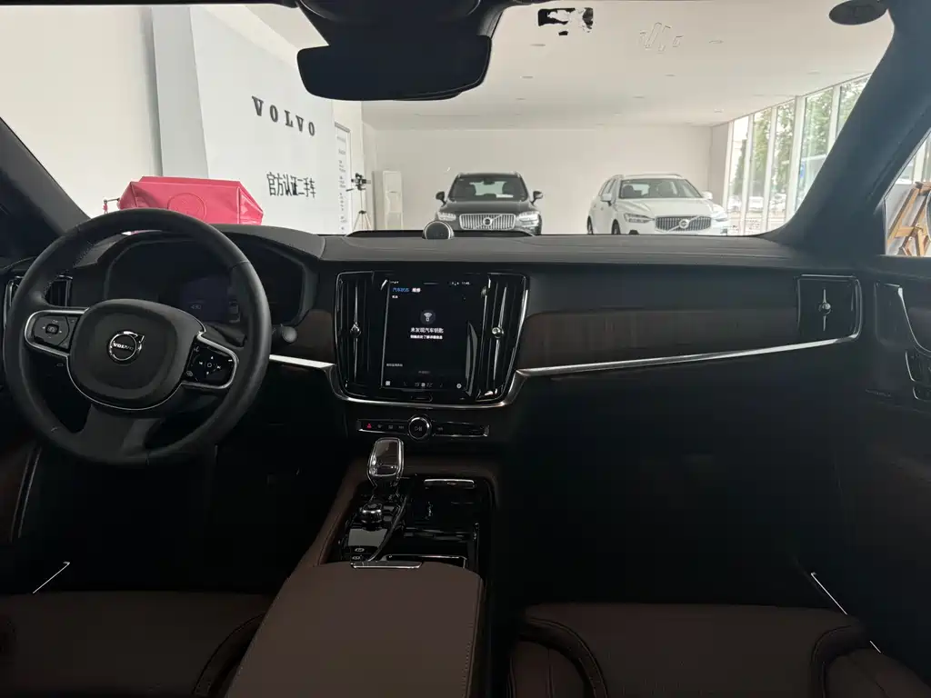 Volvo S90 PHEV 2024 — фото 11