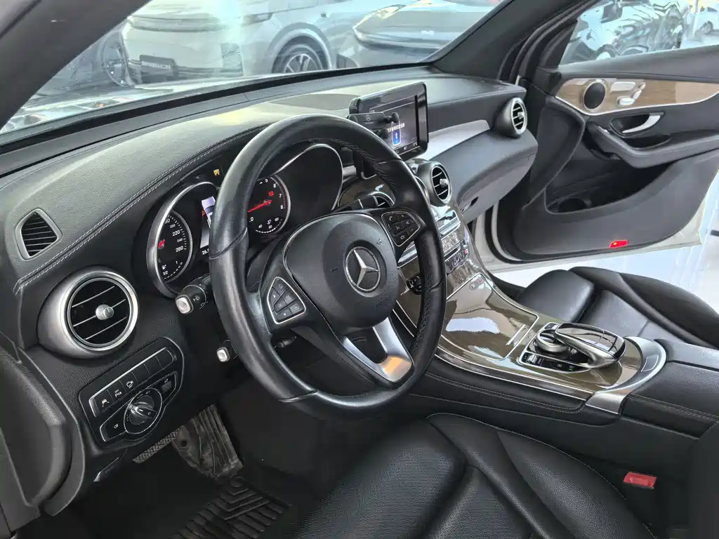 Mercedes-Benz GLC Coupe 2018 — фото 6
