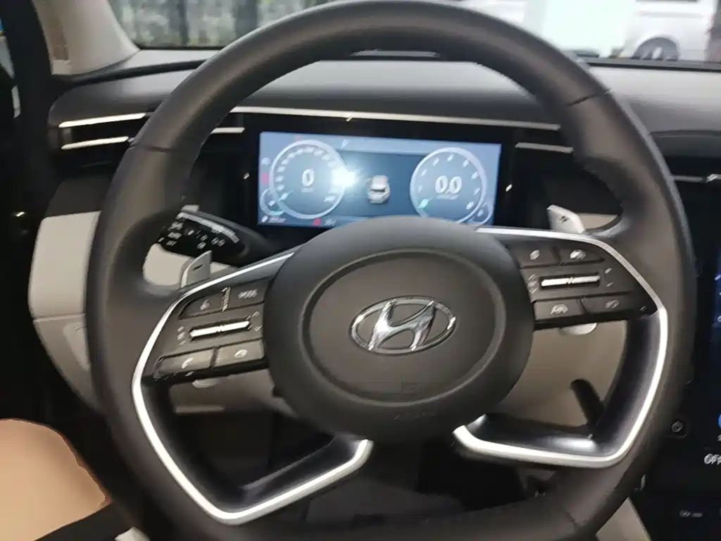 Hyundai Tucson 2021 — фото 11