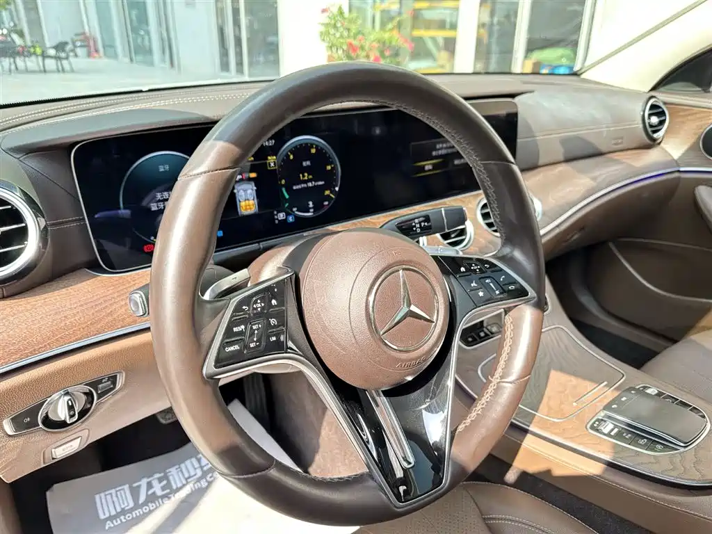 Mercedes-Benz E-Class 2023 — фото 24