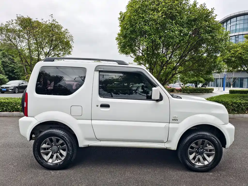 Suzuki Jimny 2018 — фото 4