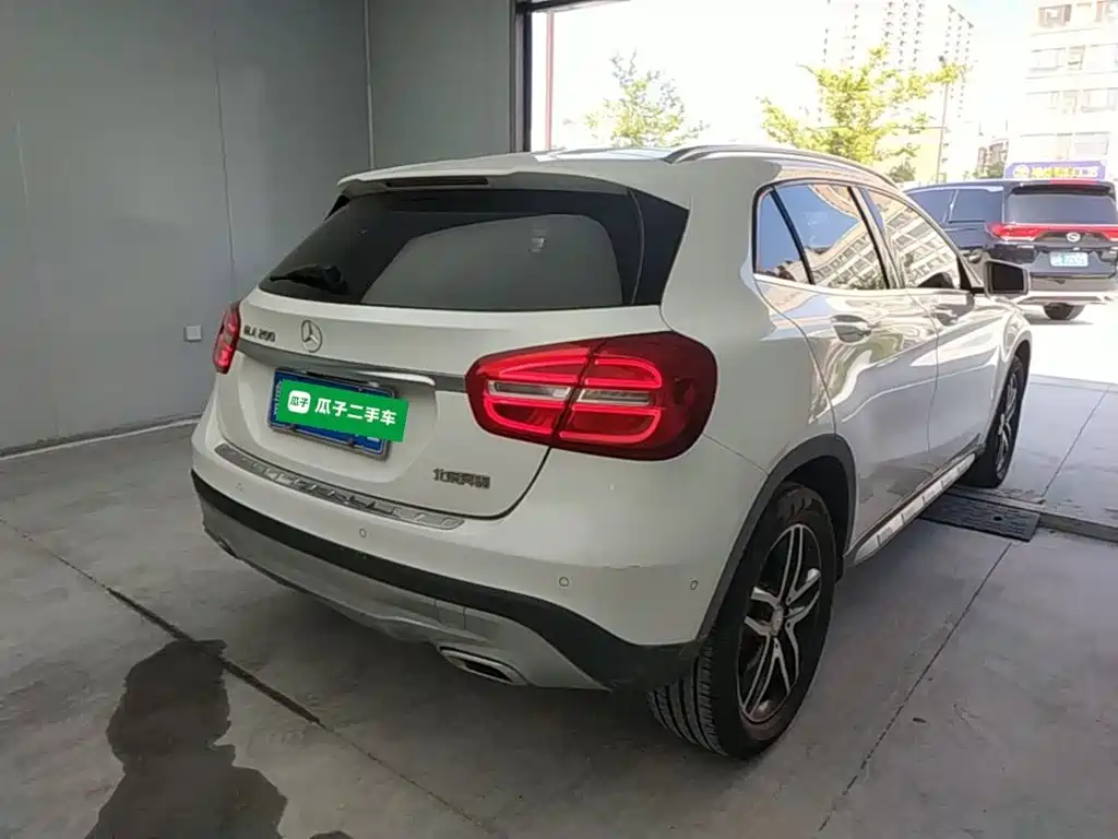 Mercedes-Benz GLA 2016