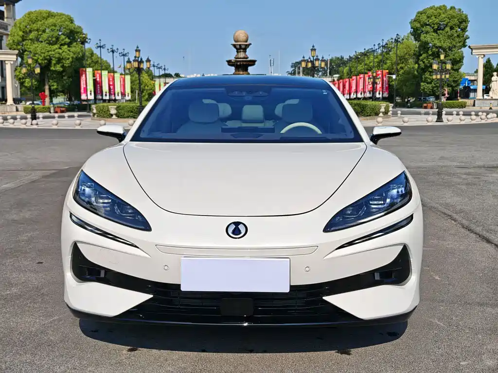 Denza Z9GT 2025