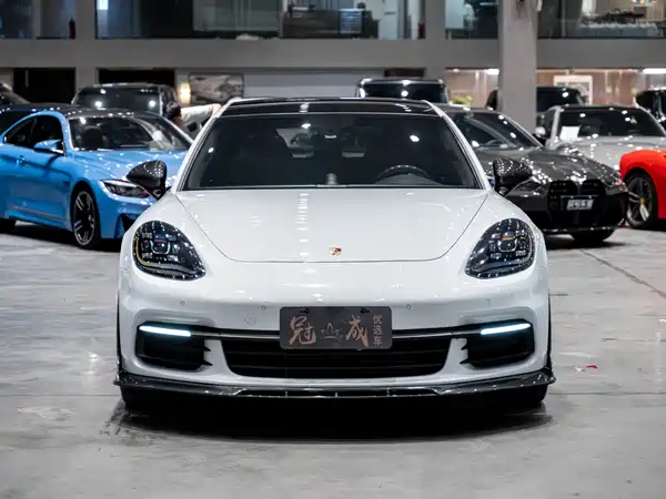 Porsche Panamera 2019