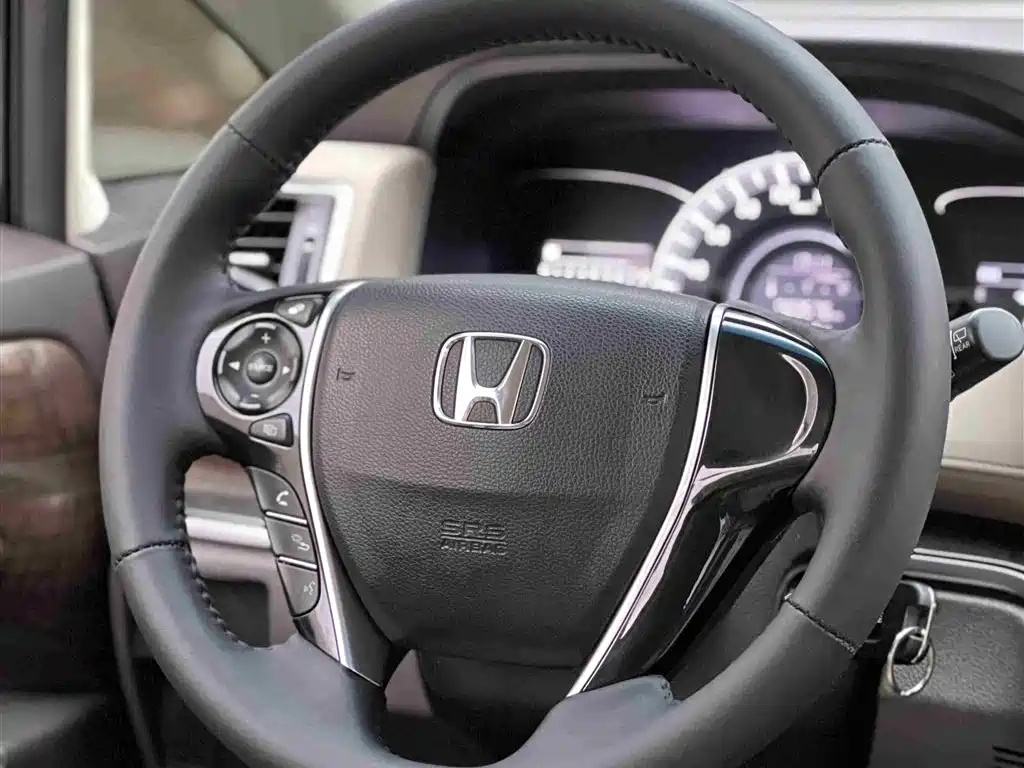 Honda Odyssey 2018 — фото 13
