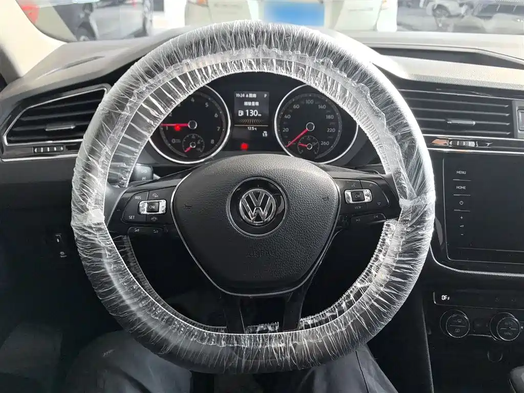 Volkswagen Tiguan L 2019 — фото 11