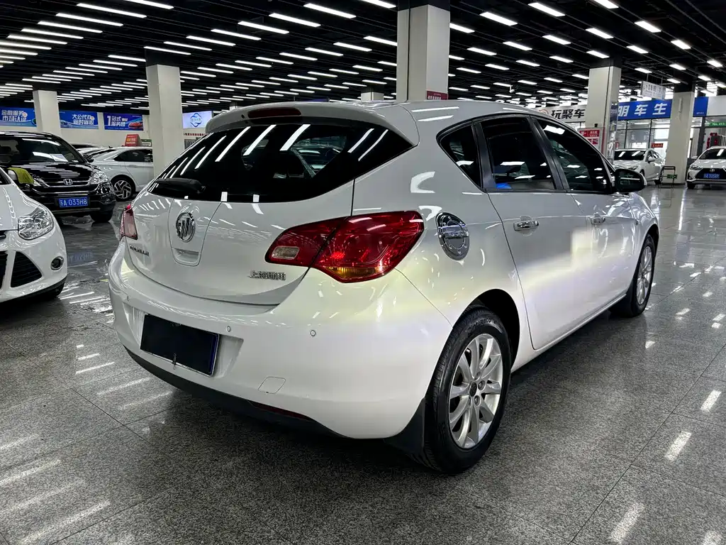 Buick Excelle 2013