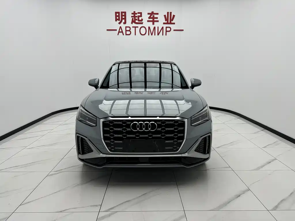 Audi Q2L 2022