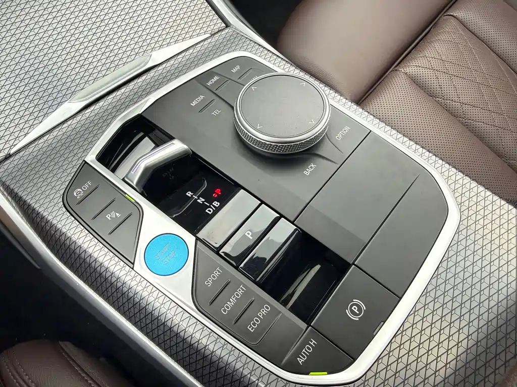 BMW i3 2024 — фото 18