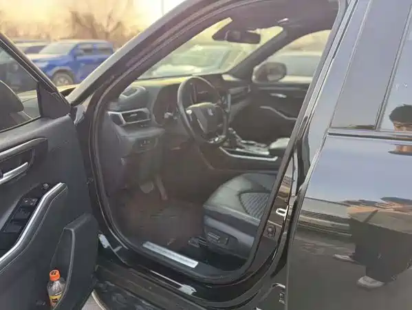 Toyota Crown Kluger 2022