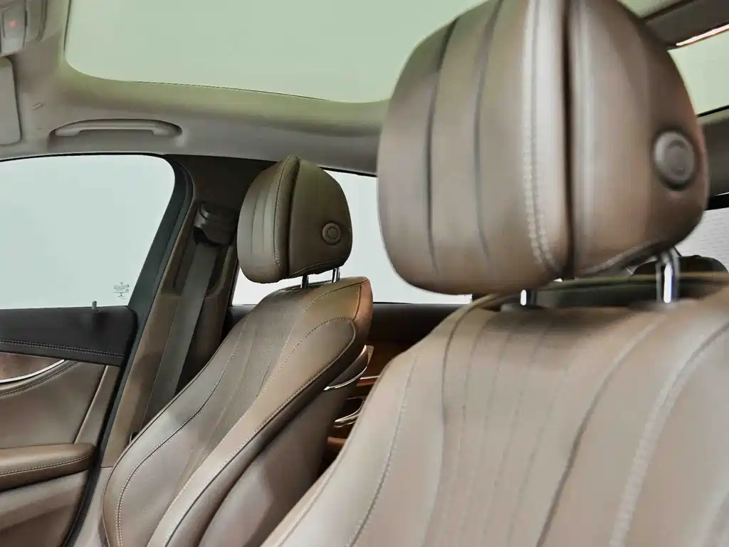 Mercedes-Benz E-Class 2022 — фото 25
