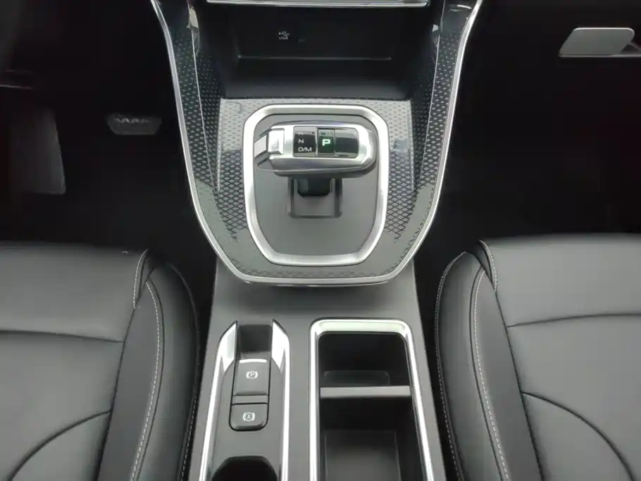 Haval M6 2021 — фото 16