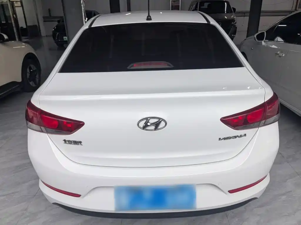 Hyundai Verna 2018 — фото 6