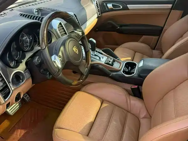 Porsche Cayenne 2011