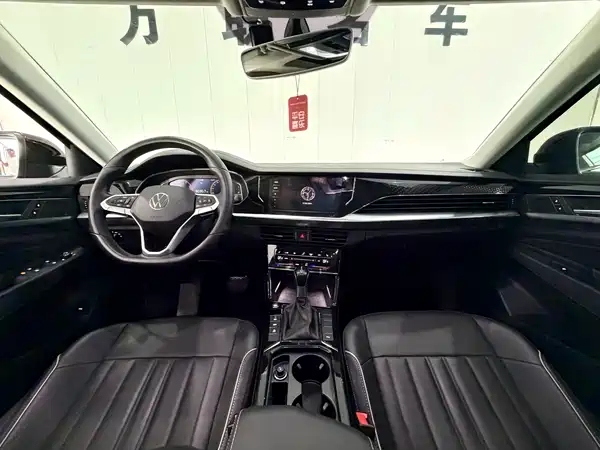 Volkswagen Passat 2022