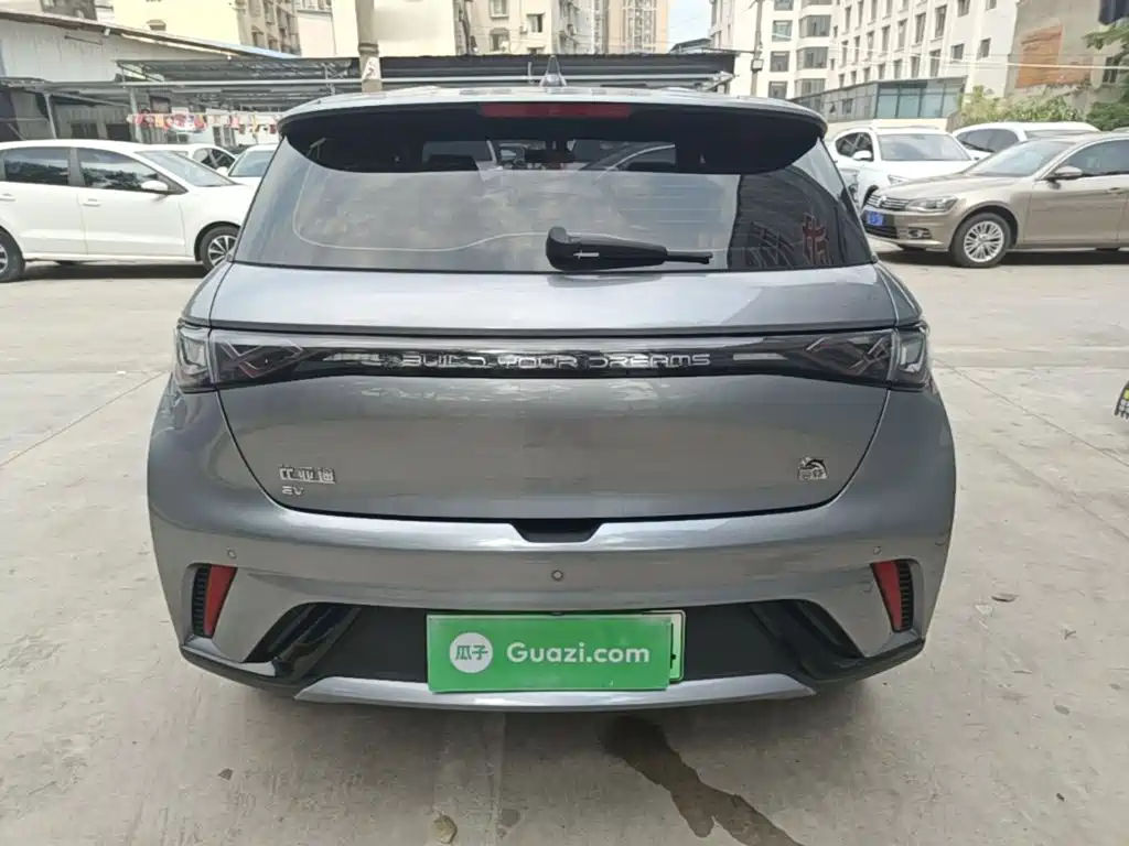 BYD Dolphin 2023
