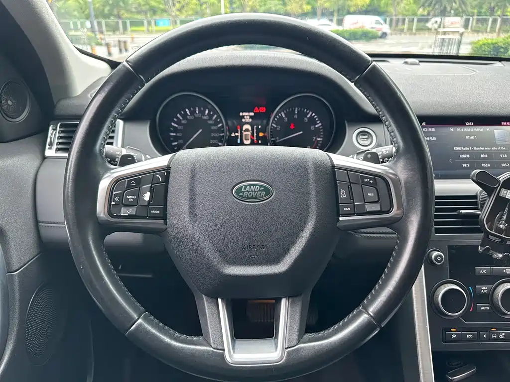 Land Rover Discovery Sport 2016 — фото 14