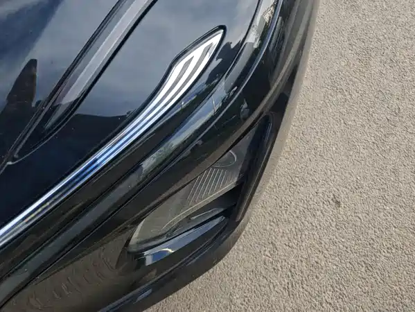 Hongqi E-QM5 2023