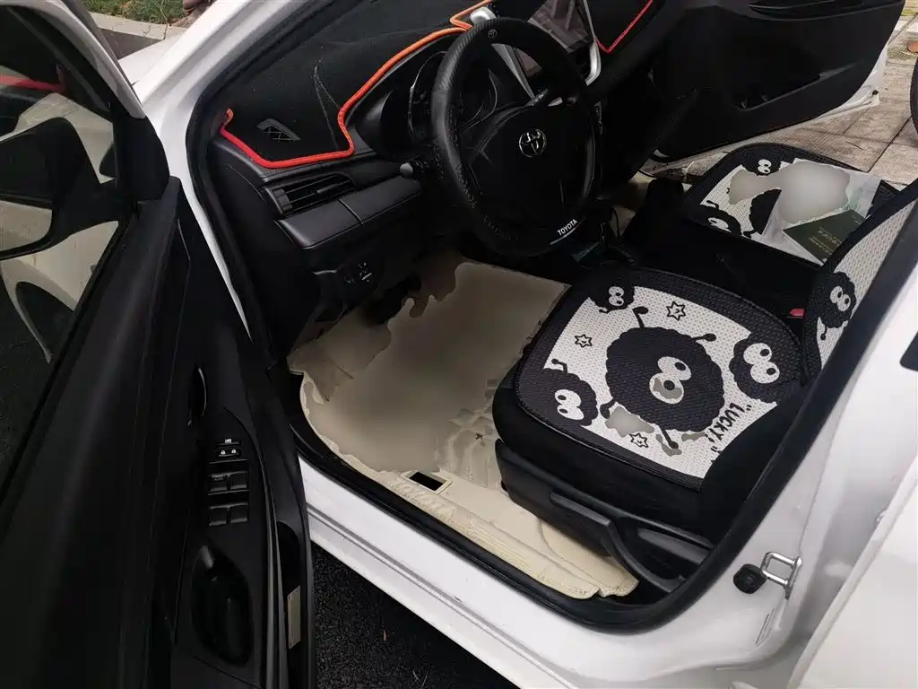 Toyota Yaris L 2019 — фото 12