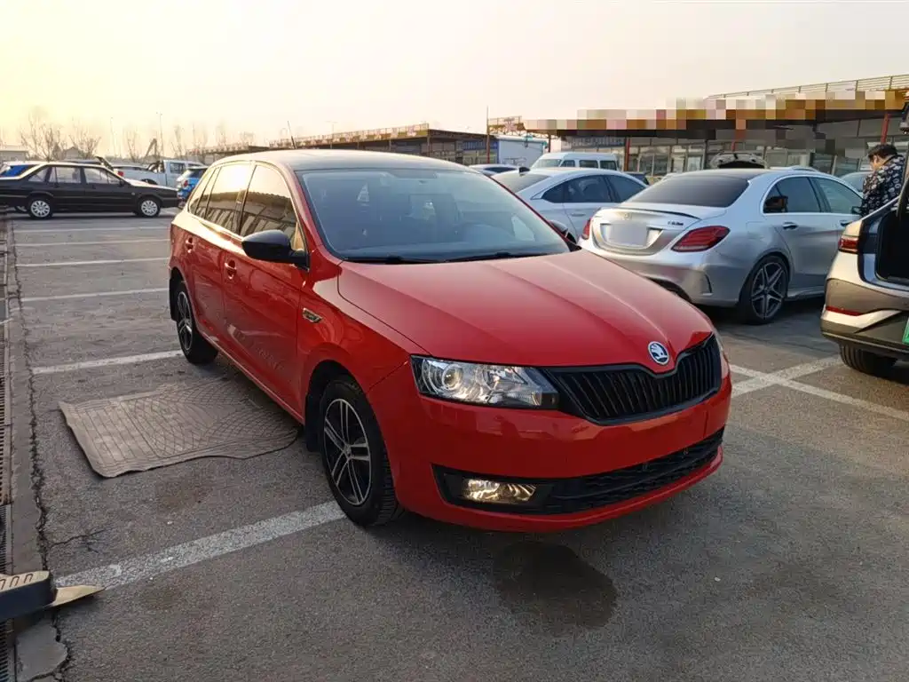 Skoda Rapid Spaceback 2016 — фото 22