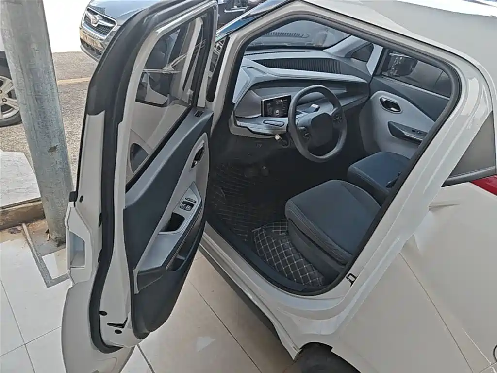 Wuling Nano EV 2022 — фото 11