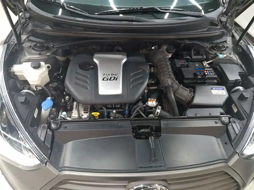 Hyundai Veloster 2017 — фото 20