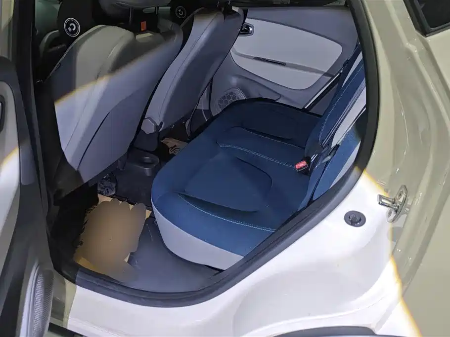 Renault Captur 2015 — фото 11