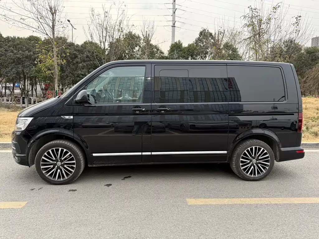 Volkswagen Multivan 2018 — фото 3