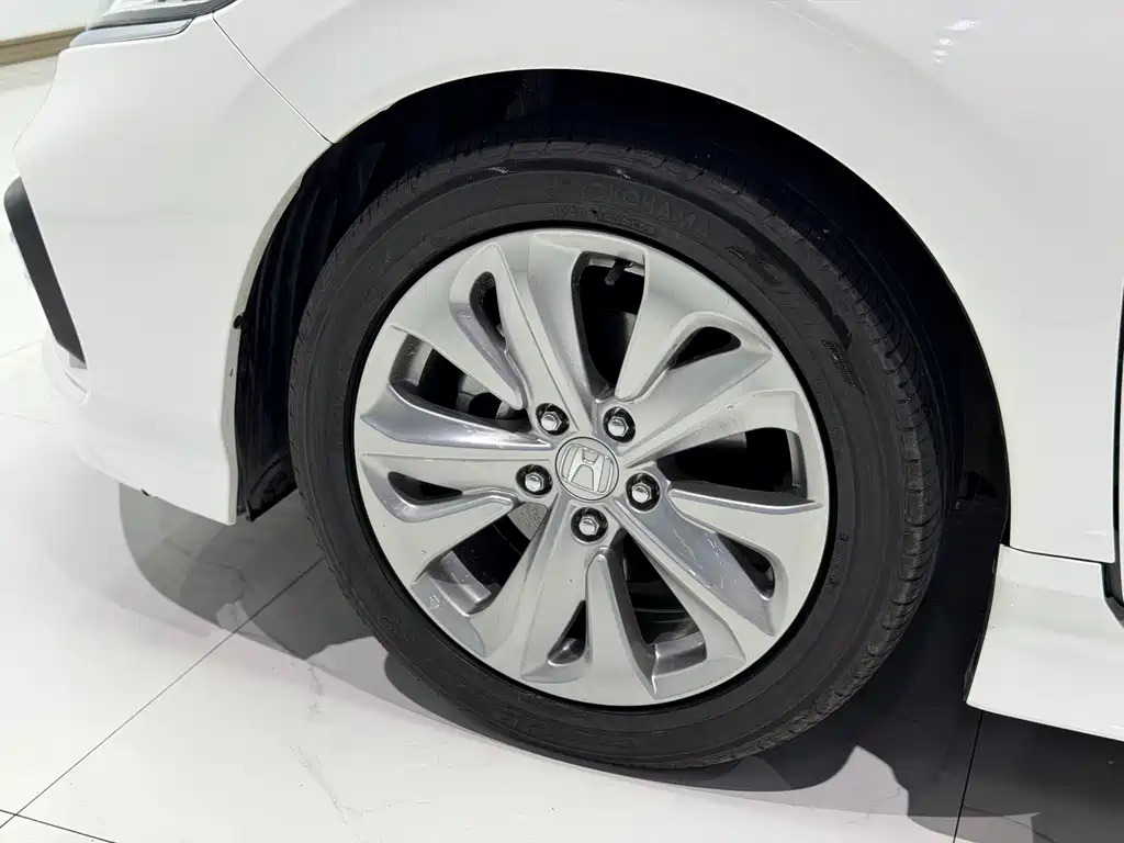 Honda Jade 2017 — фото 14