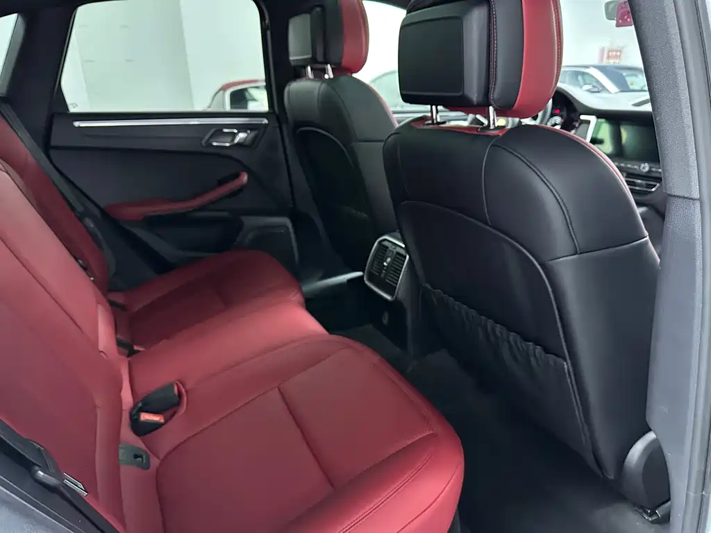 Porsche Macan 2020 — фото 12