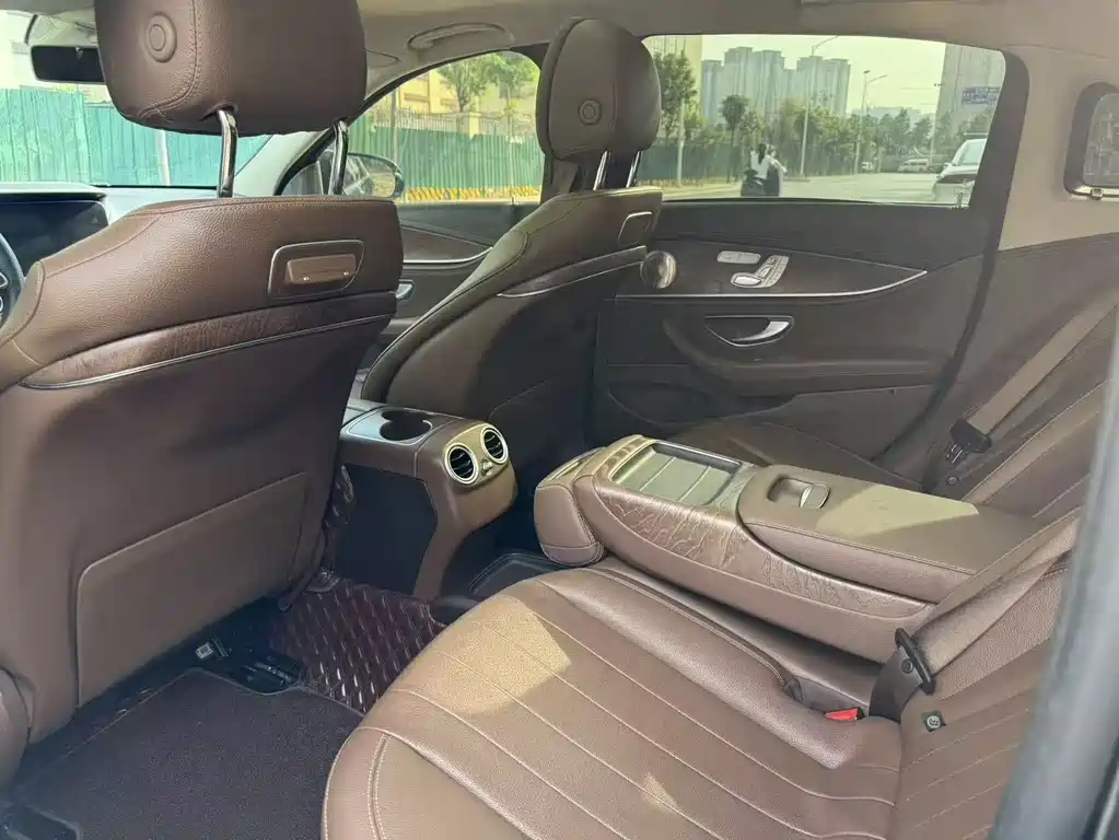 Mercedes-Benz E-Class 2019
