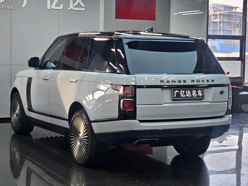 Land Rover Range Rover 2018 — фото 7