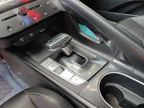 Hyundai Elantra 2022